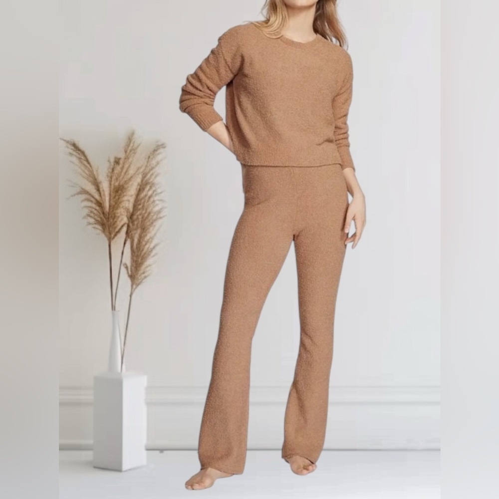 Victoria’s Secret On Point Kaia Cozy Teddy Lounge Set